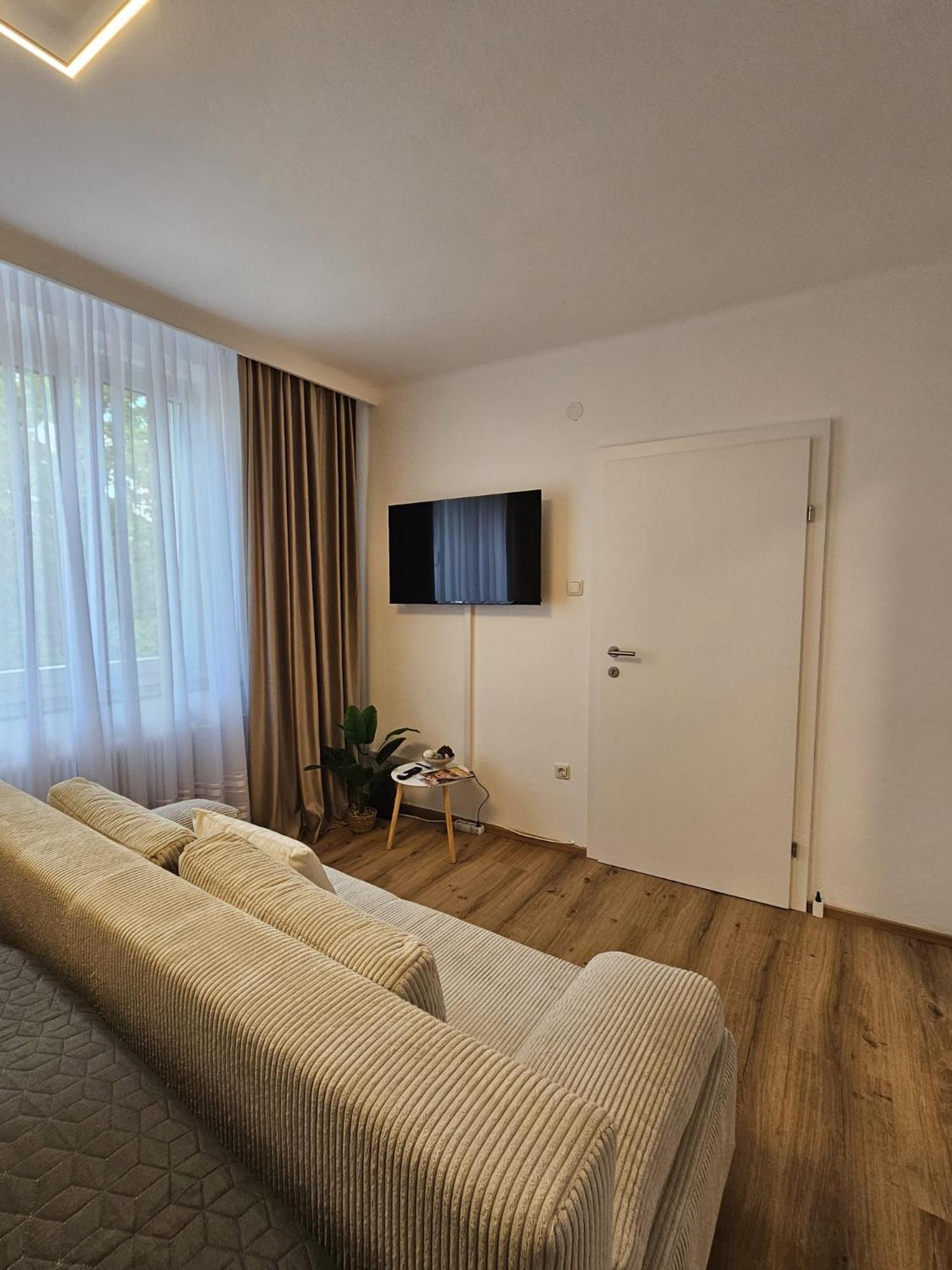 Stadtoase Wels II Bagian luar foto